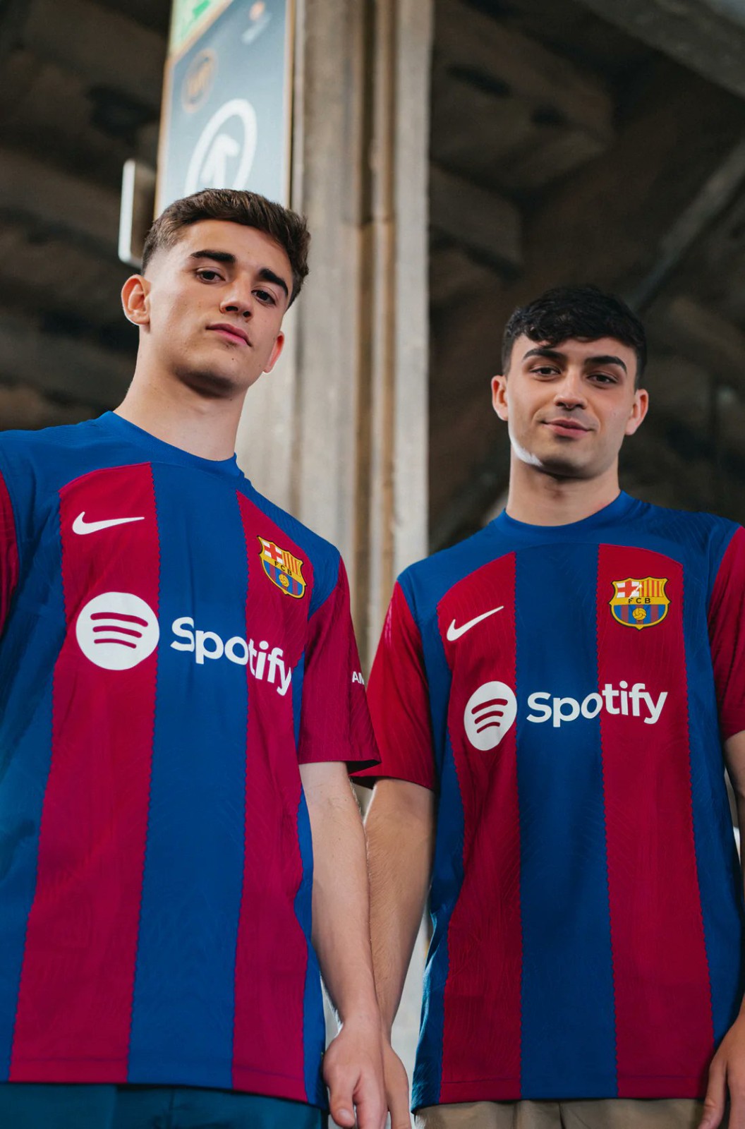 Camisa Barcelona Home 23/24 s/n° Torcedor Masculino - Azul e Grená