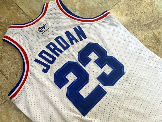 Regata NBA Chicago Bulls Retrô 2003 Mitchell & Ness Authentic Jordan 23 - Branca